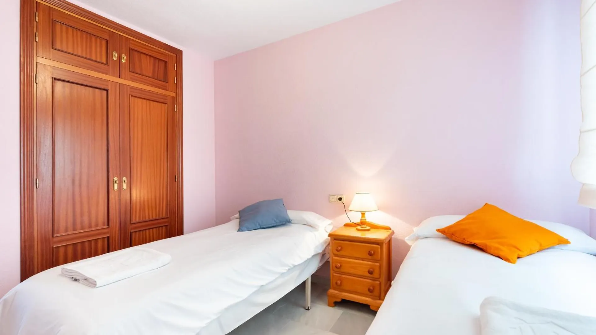 Apartment Wintowinrentals 1ª Linea De Playa, Parking Y Wifi Rincon de la Victoria