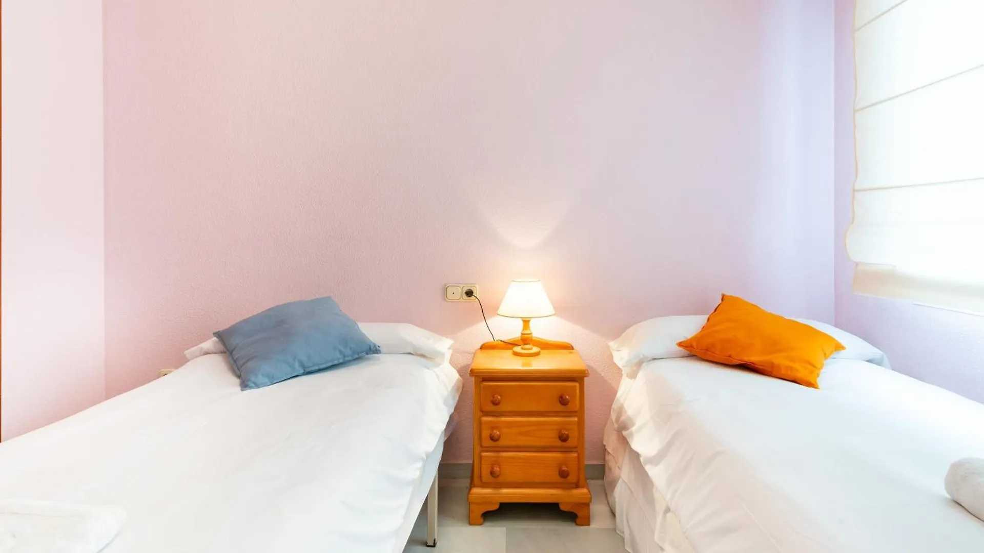 Wintowinrentals 1ª Linea De Playa, Parking Y Wifi Rincon de la Victoria Apartment