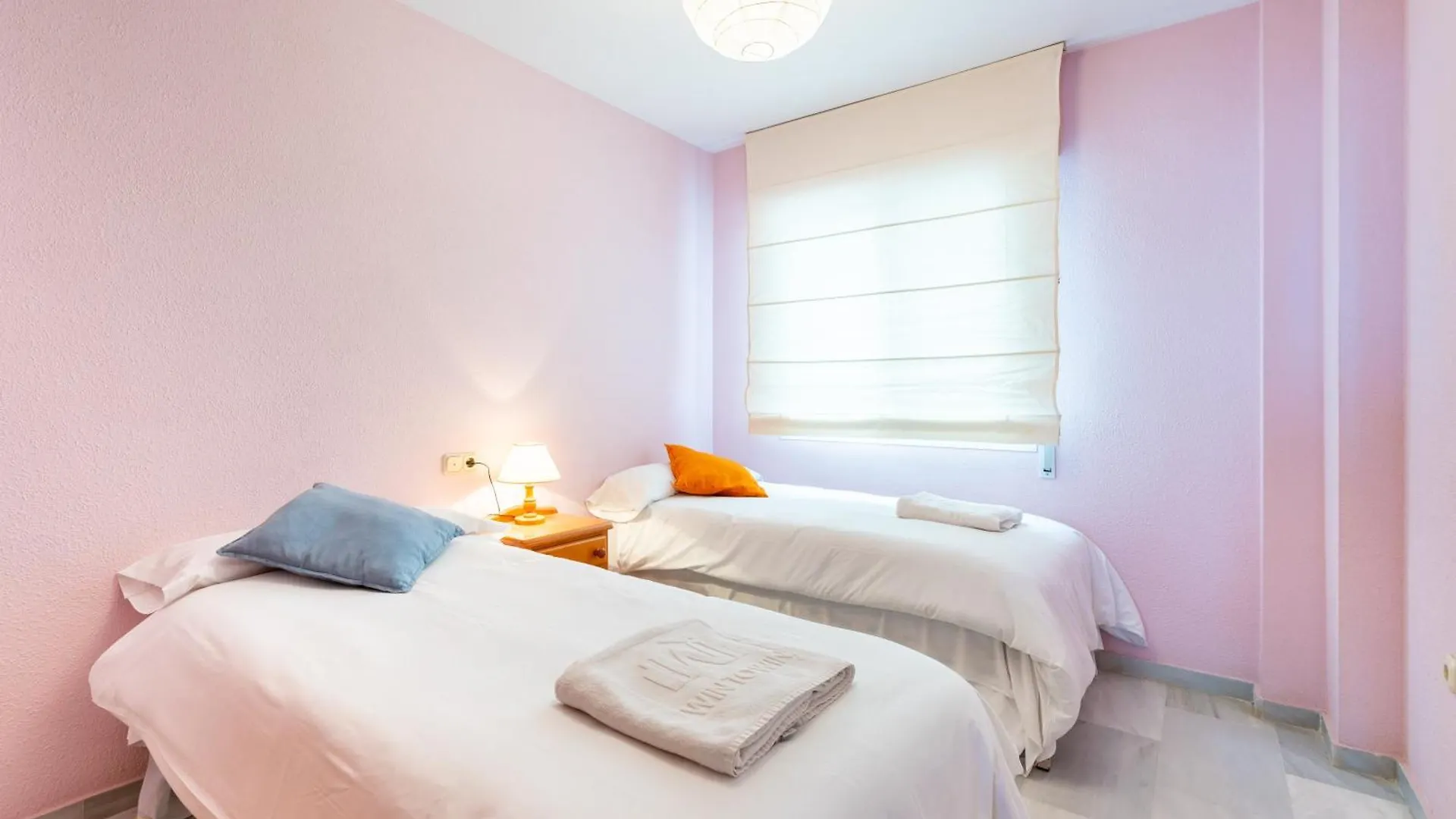 Wintowinrentals 1ª Linea De Playa, Parking Y Wifi 린콘데라빅토리아 아파트